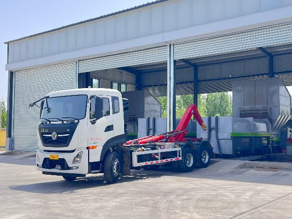 中國重汽湖北華威制造鉤臂車|車廂可卸式垃圾車|拉臂車介紹